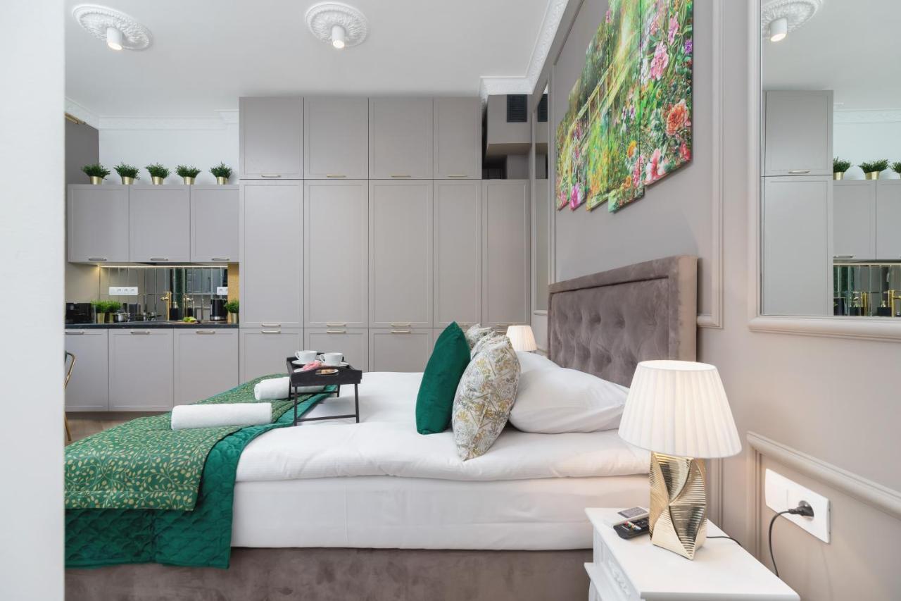 Kazimierz Studio With Jacuzzi By Renters Prestige Cracóvia Exterior foto